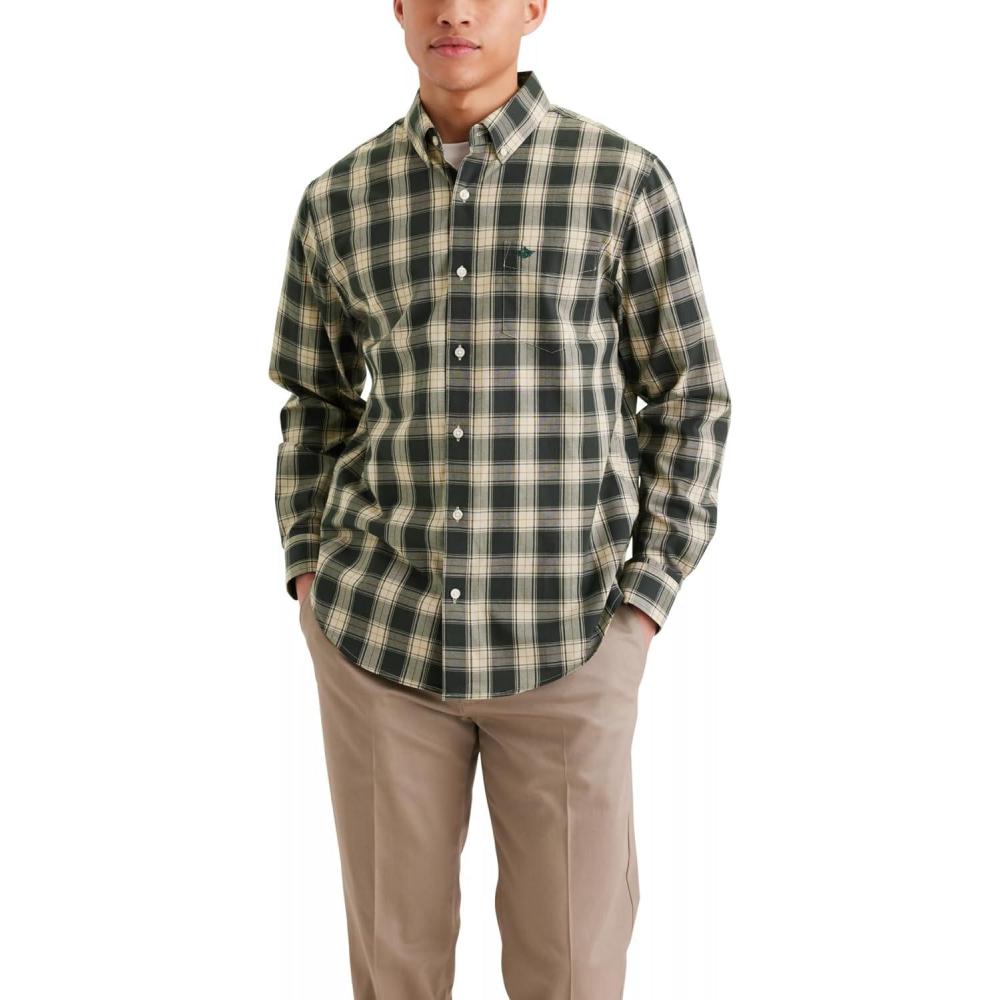 imageDockers Mens Classic Fit Long Sleeve Signature Iron Free Shirt with Stain DefenderGreen Deep Forest Plainweave