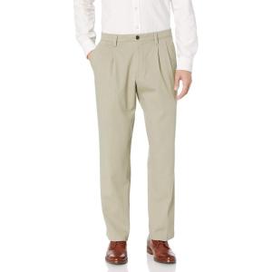 Dockers Men’s Classic Fit Easy Khaki Pants – Pleated (Standard and Big & Tall)(Cloud)