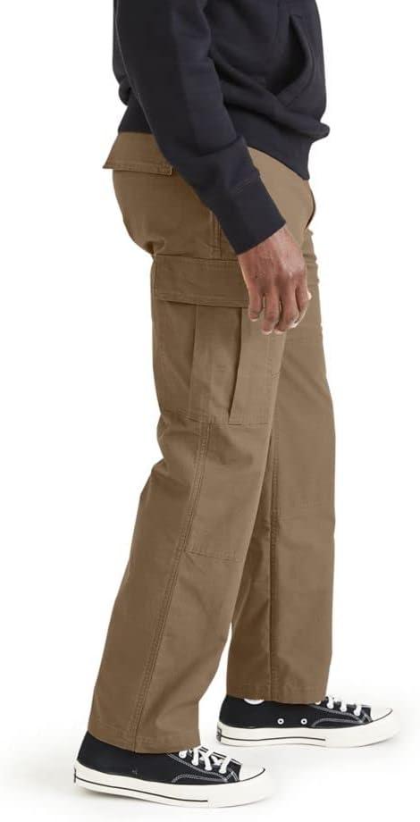 imageDockers Mens Relaxed Fit Cargo PantsOtter Brown