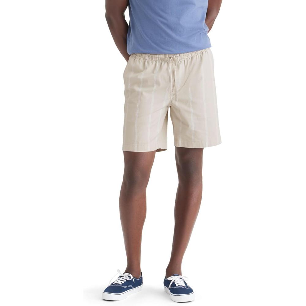 imageDockers Mens Ultimate Straight Fit 75quot Pull on Shorts with Supreme FlexNomad Sahara Khaki